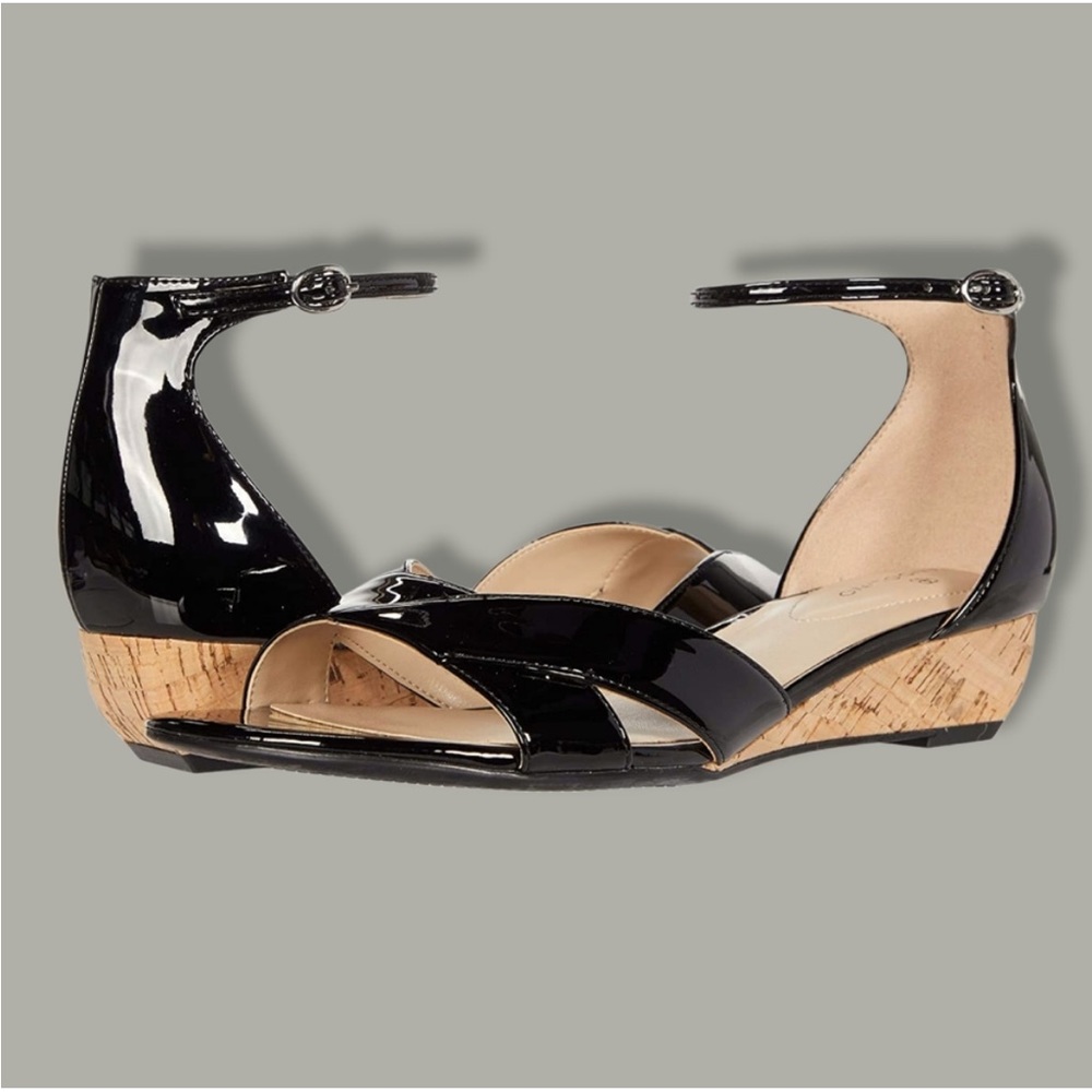 Bandolino, Talia 3, Wedge Sandal, Black, 7.5M